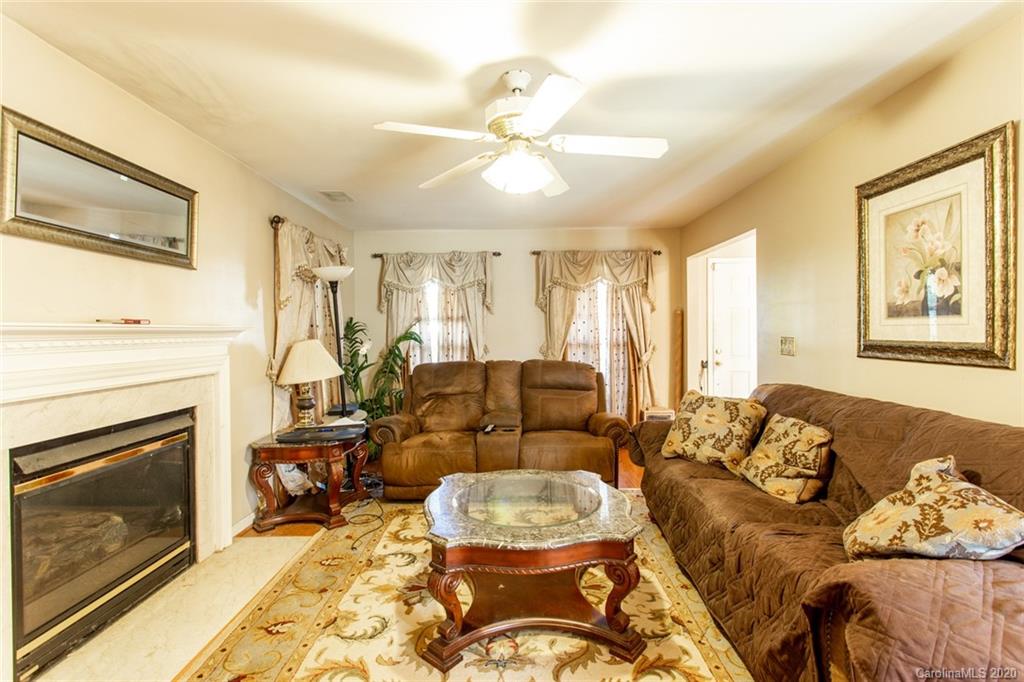 12321 Cardinal Point Road Charlotte, NC 28269 - Photo 9 of 43 Gallery Image 9
