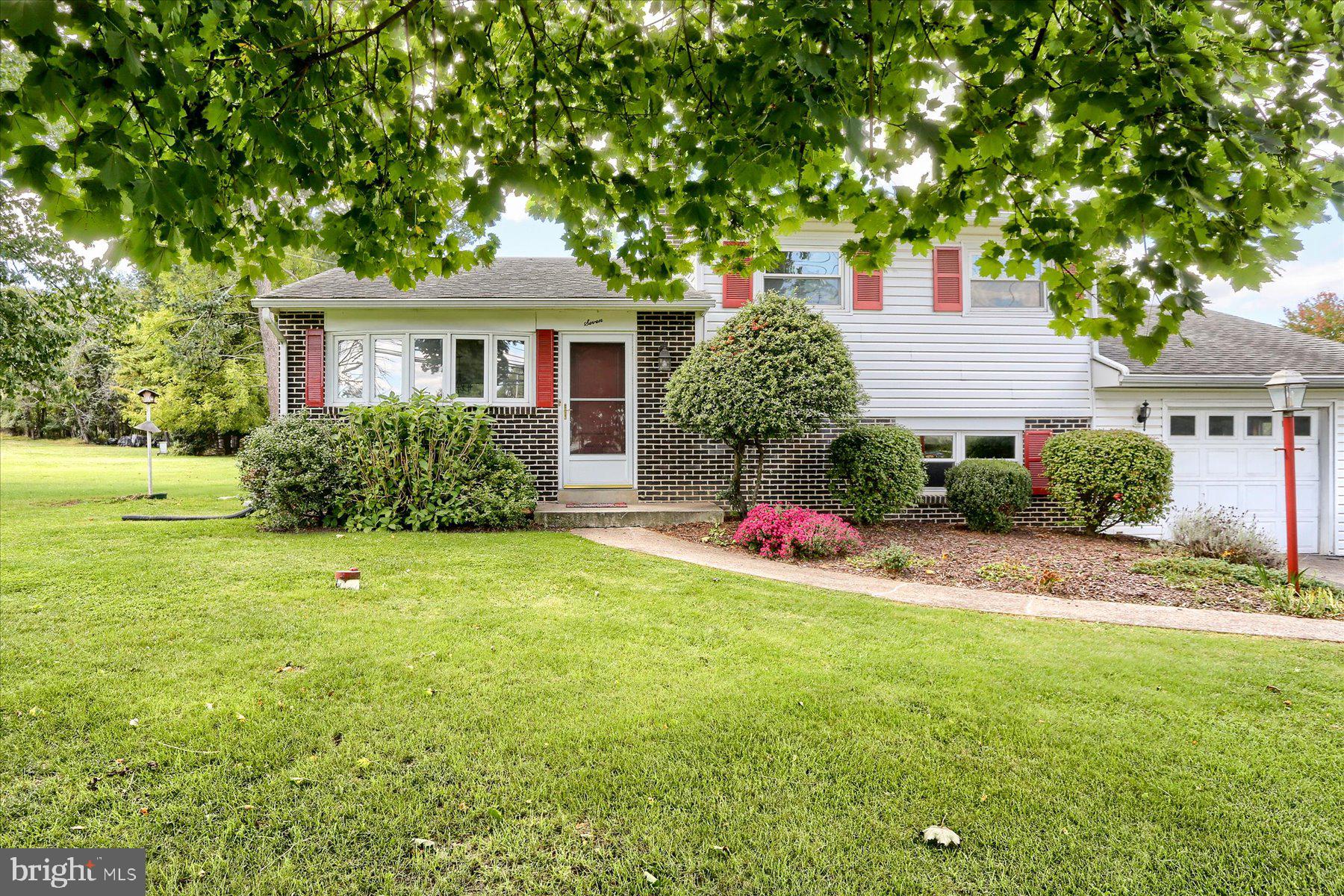 7 Silver Spring Road Mechanicsburg, PA 17050 - Photo 1 of 34 Gallery Image 1
