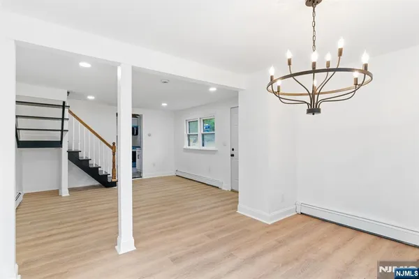 $2,950 | 292 Macopin Road, Bloomingdale, NJ 07403