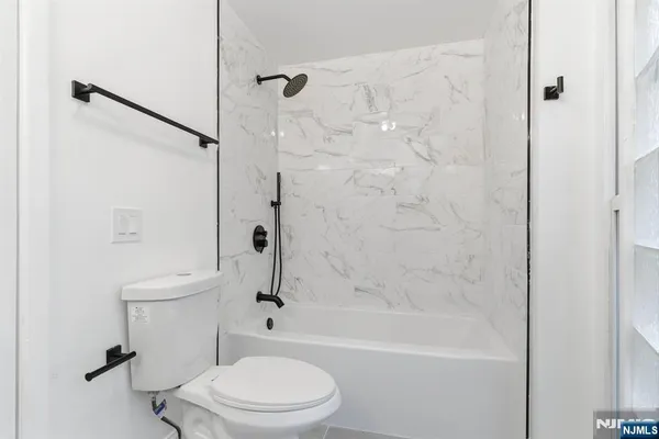 $2,950 | 292 Macopin Road, Bloomingdale, NJ 07403