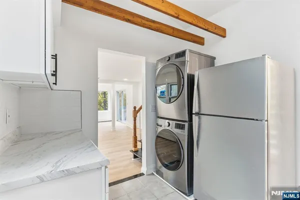 $2,950 | 292 Macopin Road, Bloomingdale, NJ 07403