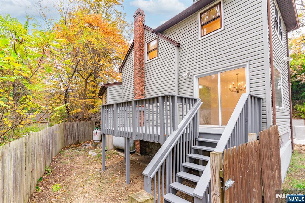 292 Macopin Road Bloomingdale, NJ 07403 - Photo 3 of 25