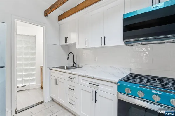 $2,950 | 292 Macopin Road, Bloomingdale, NJ 07403