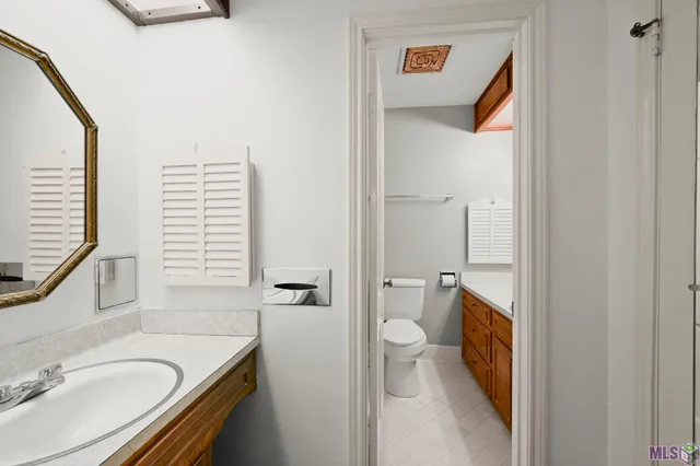 $365,000 | 886 Hedgewood Drive, Baton Rouge, LA 70815