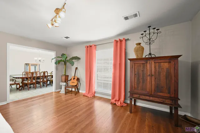 $365,000 | 886 Hedgewood Drive, Baton Rouge, LA 70815