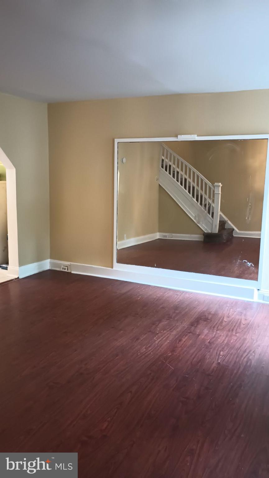107 South Wickham Road Baltimore, MD 21229 - Photo 12 of 16