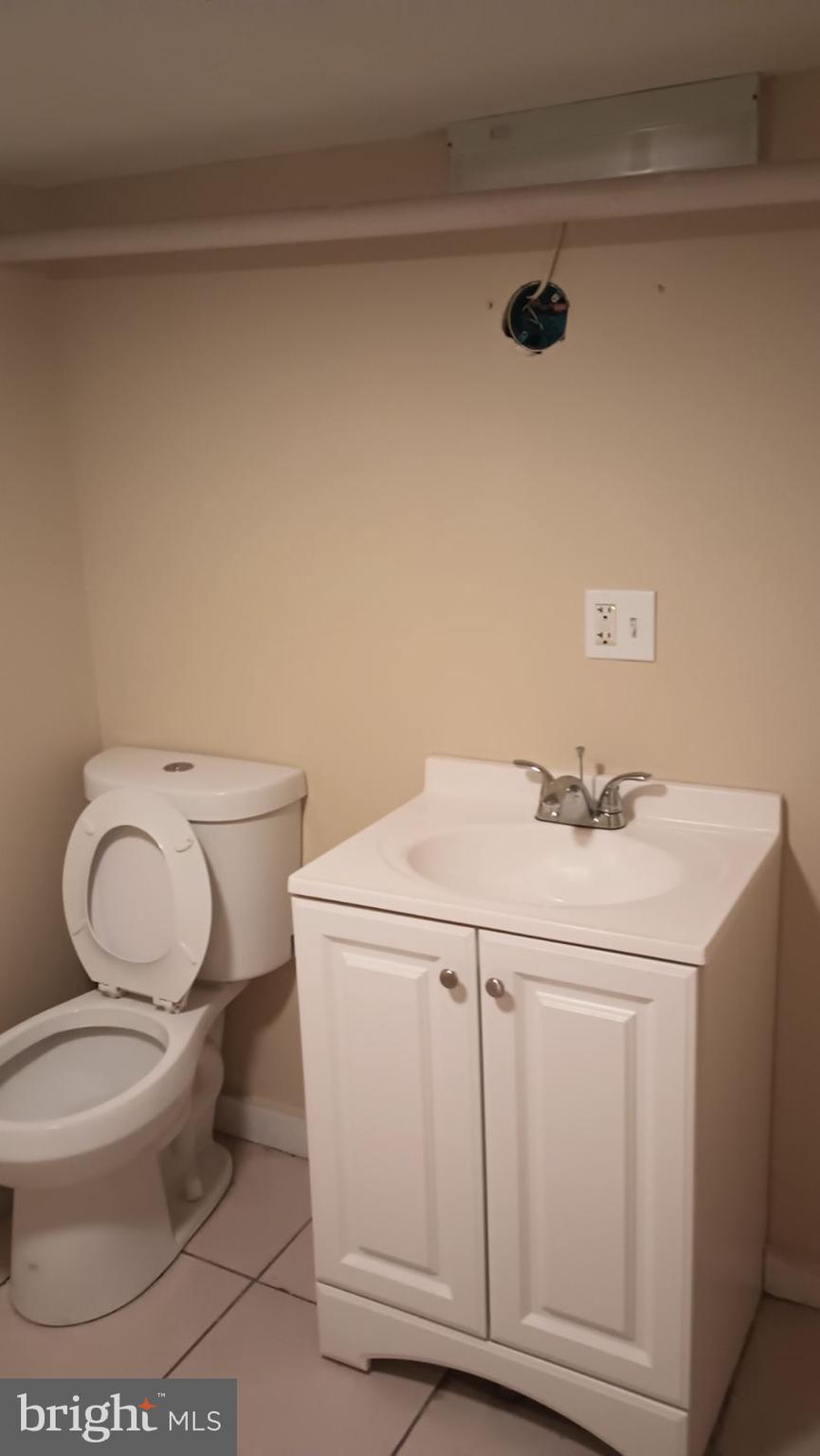 107 South Wickham Road Baltimore, MD 21229 - Photo 7 of 16