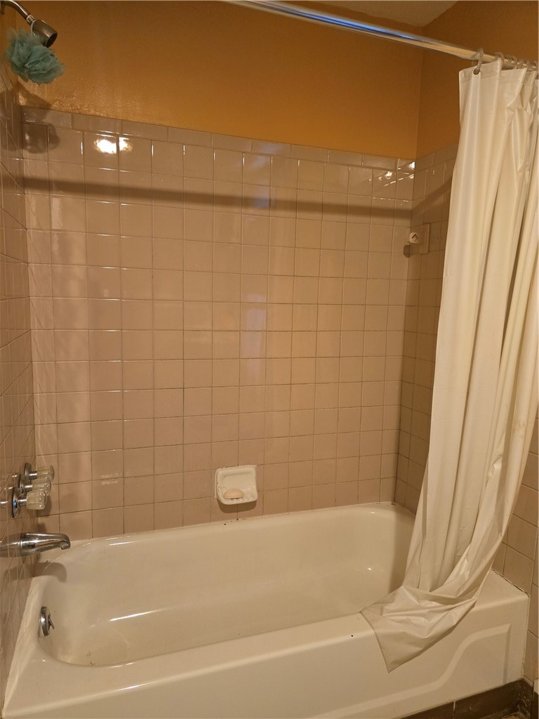 58 Champlain Street Rochester, NY 14608 - Photo 29 of 41