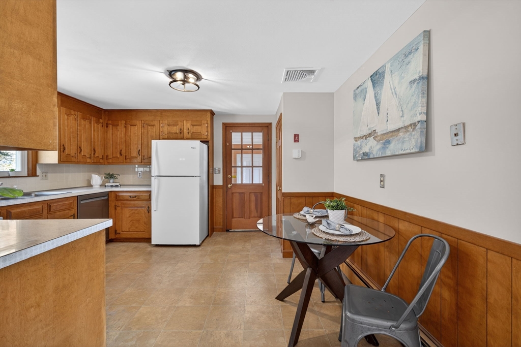 57 Juniper Road Andover, MA 01810 - Photo 6 of 29