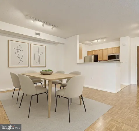 $2,900 | 7111 Woodmont Avenue, Unit 209, Bethesda, MD 20815