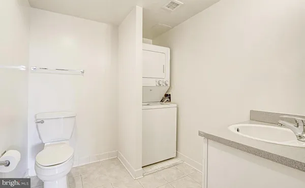 $2,900 | 7111 Woodmont Avenue, Unit 209, Bethesda, MD 20815