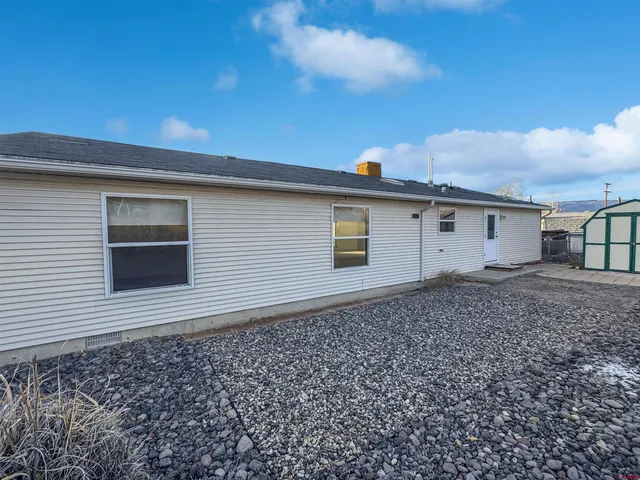 $325,000 | 1721 Pioneer Circle, Delta, CO 81416