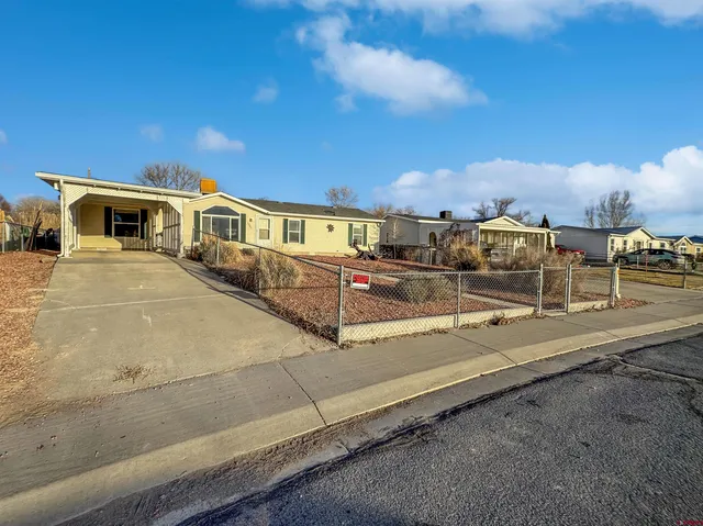 $325,000 | 1721 Pioneer Circle, Delta, CO 81416
