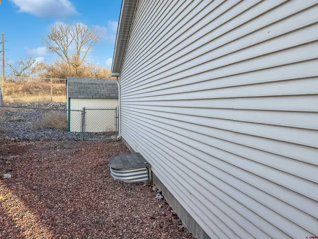 $325,000 | 1721 Pioneer Circle, Delta, CO 81416