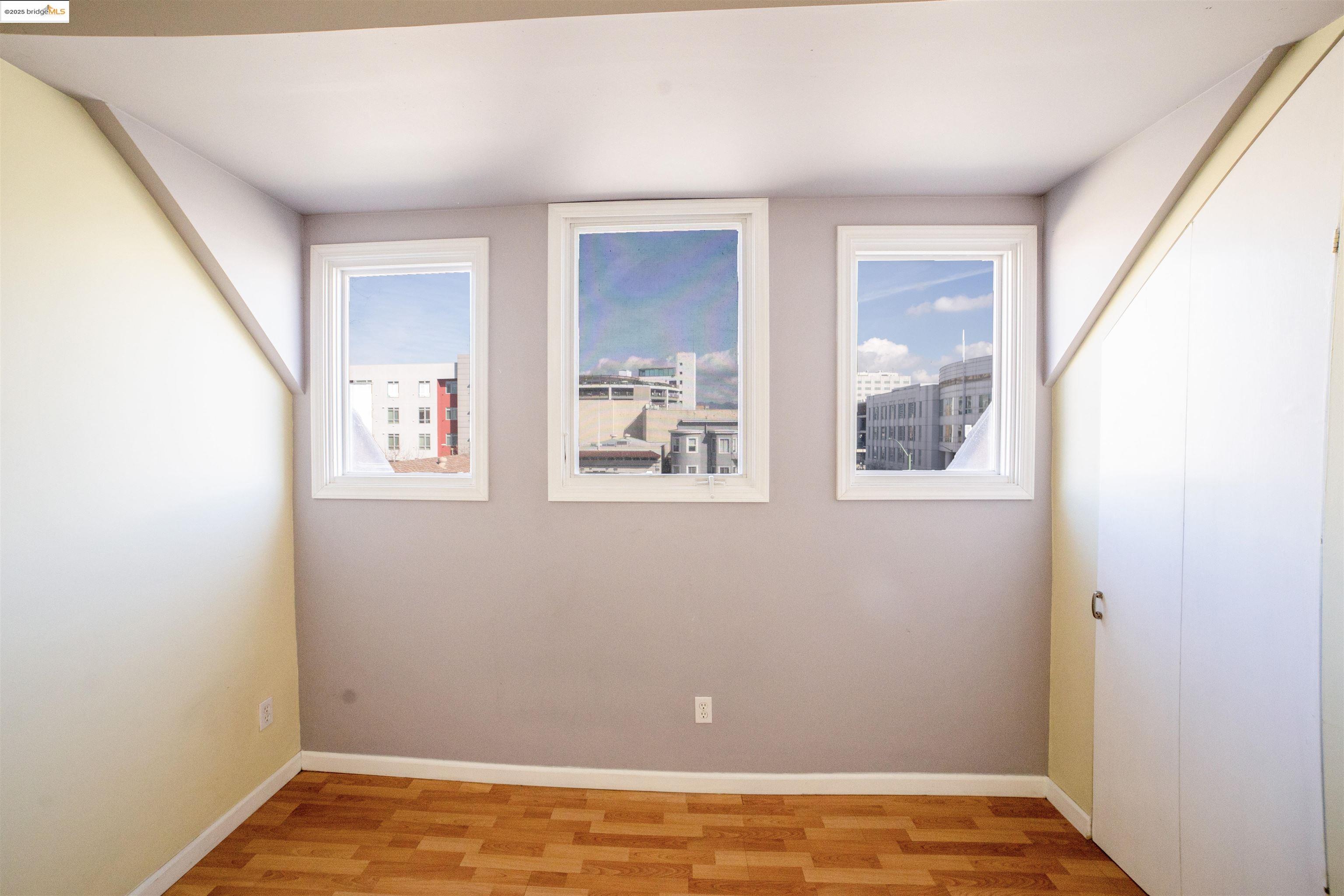 1009 Madison Street Oakland, CA 94607 - Photo 25 of 37