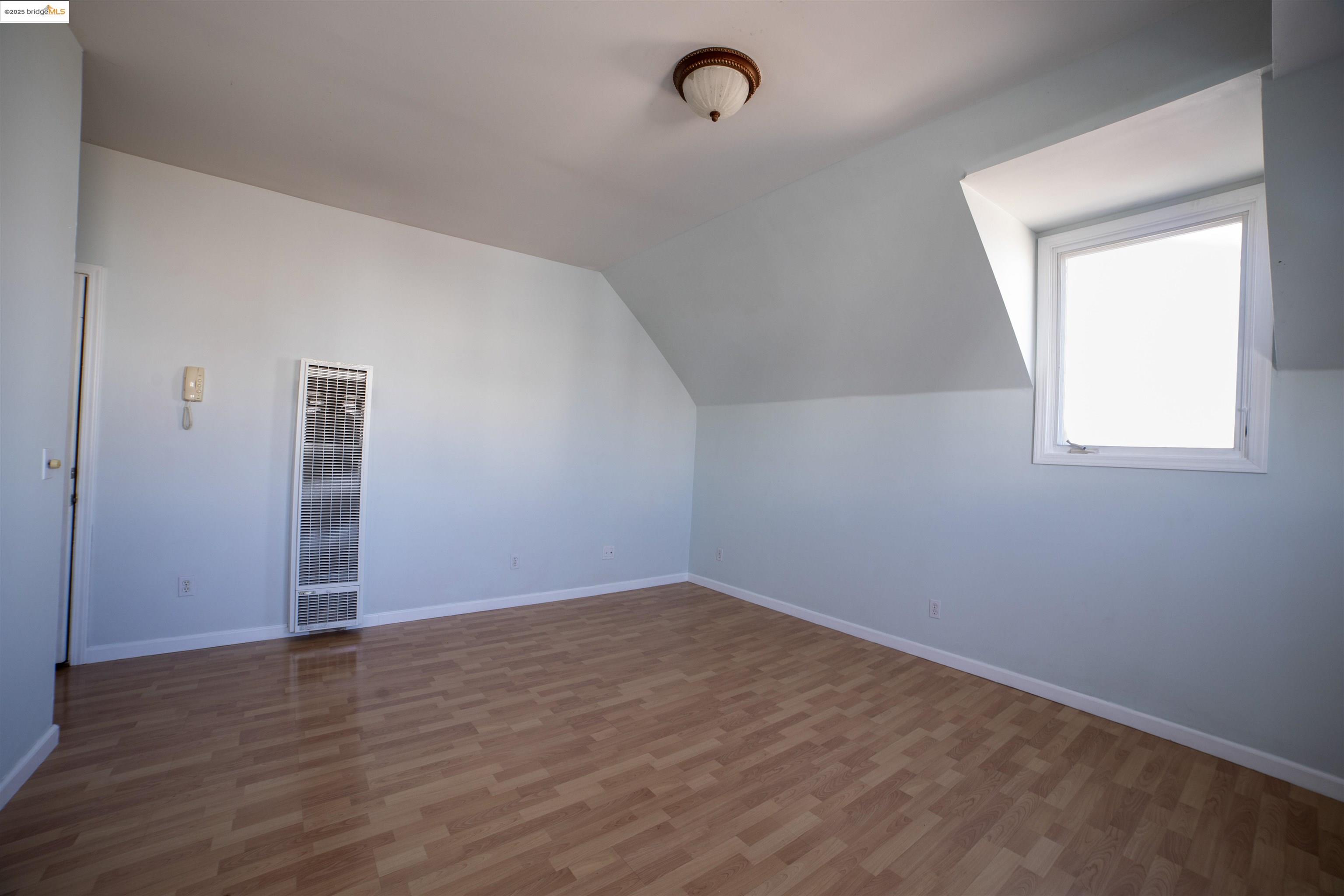 1009 Madison Street Oakland, CA 94607 - Photo 27 of 37