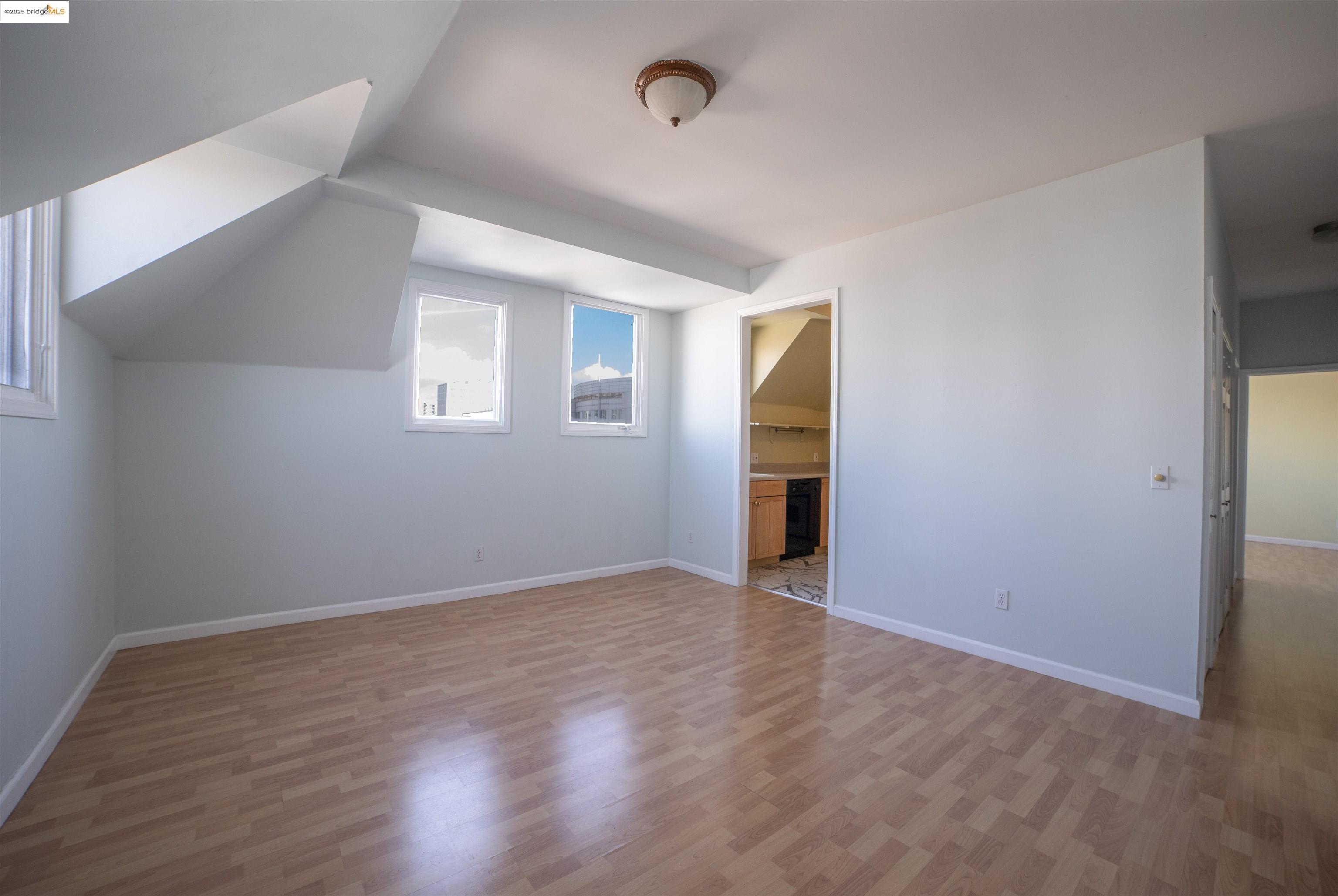 1009 Madison Street Oakland, CA 94607 - Photo 29 of 37