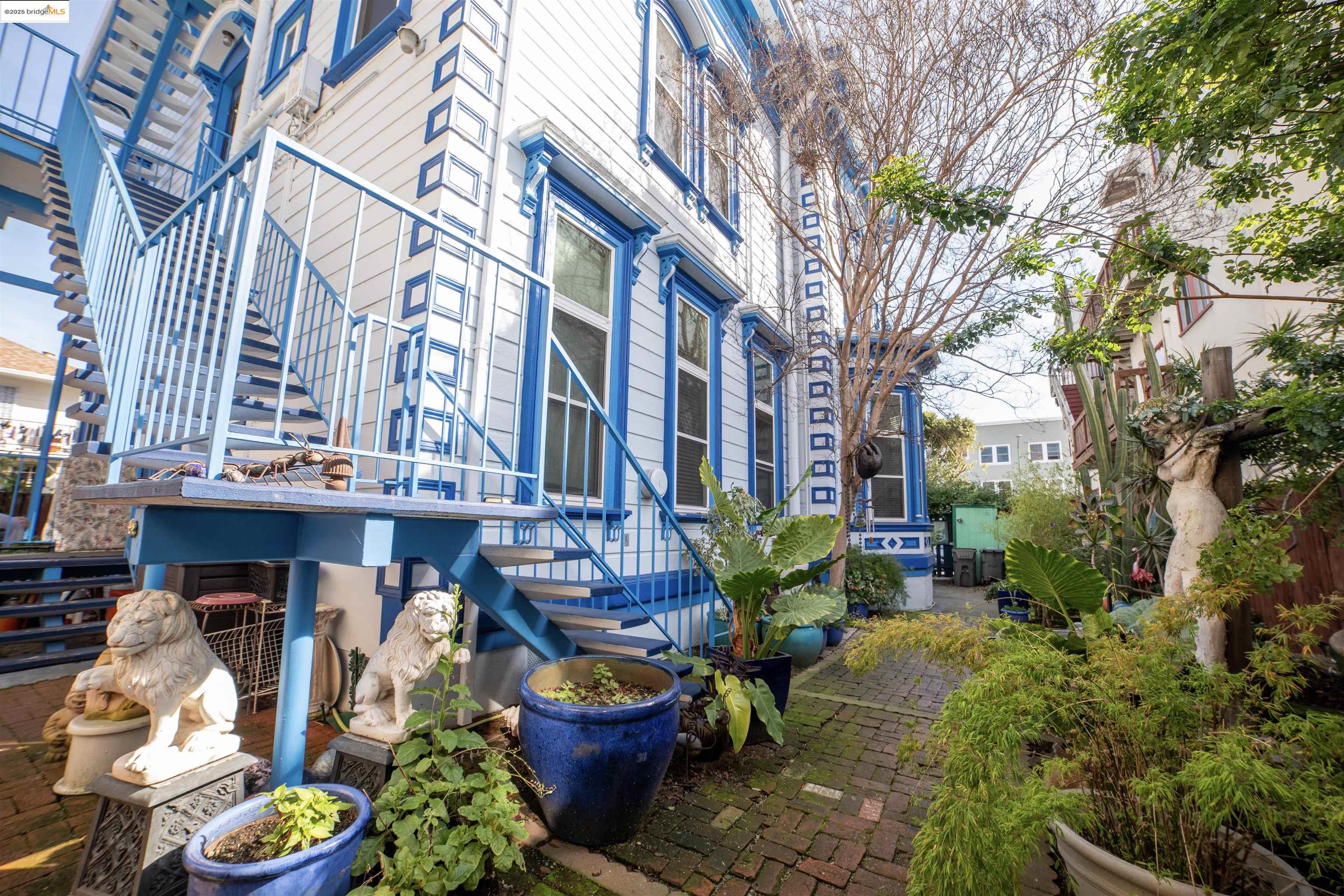 1009 Madison Street Oakland, CA 94607 - Photo 9 of 37