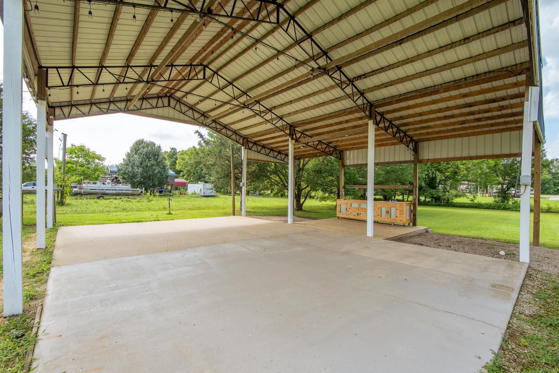 56 Shirley Terry Loop Savannah, TN 38372 - Photo 16 of 17