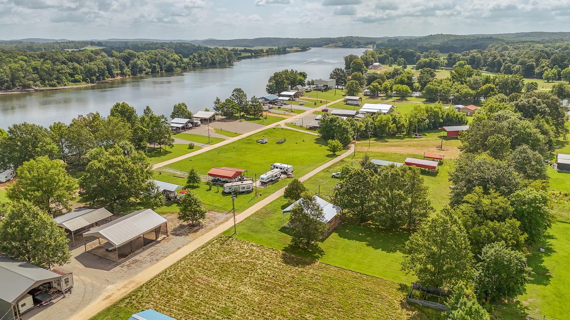 56 Shirley Terry Loop Savannah, TN 38372 - Photo 8 of 17