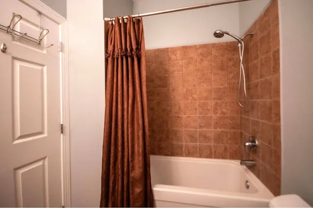 $2,150 | 2154 North Natchez Avenue, Unit 3N, Chicago, IL 60707