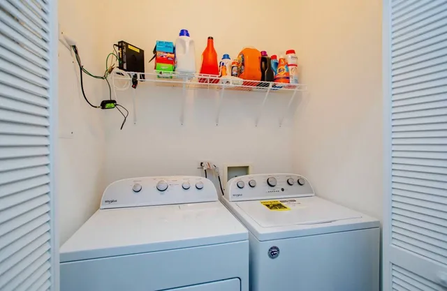 $2,150 | 2154 North Natchez Avenue, Unit 3N, Chicago, IL 60707