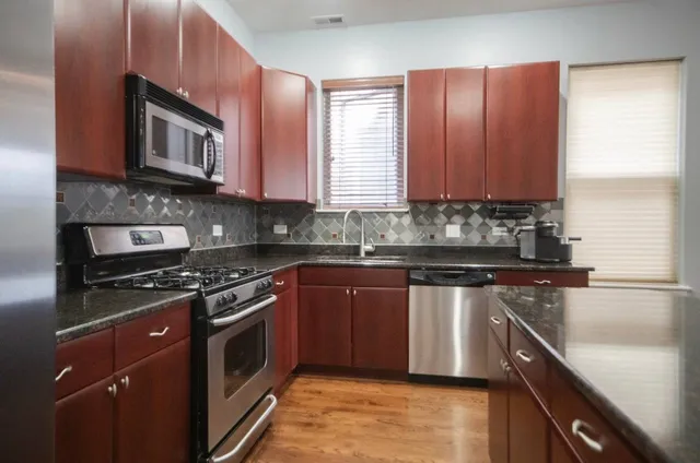 $2,150 | 2154 North Natchez Avenue, Unit 3N, Chicago, IL 60707