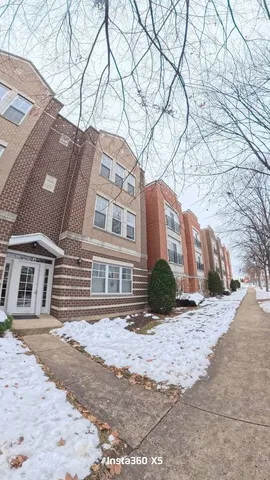 $2,150 | 2154 North Natchez Avenue, Unit 3N, Chicago, IL 60707