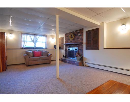 34 Spring Street Westerly, RI 02891 - Photo 9 of 9 Den/Family/Great Room.