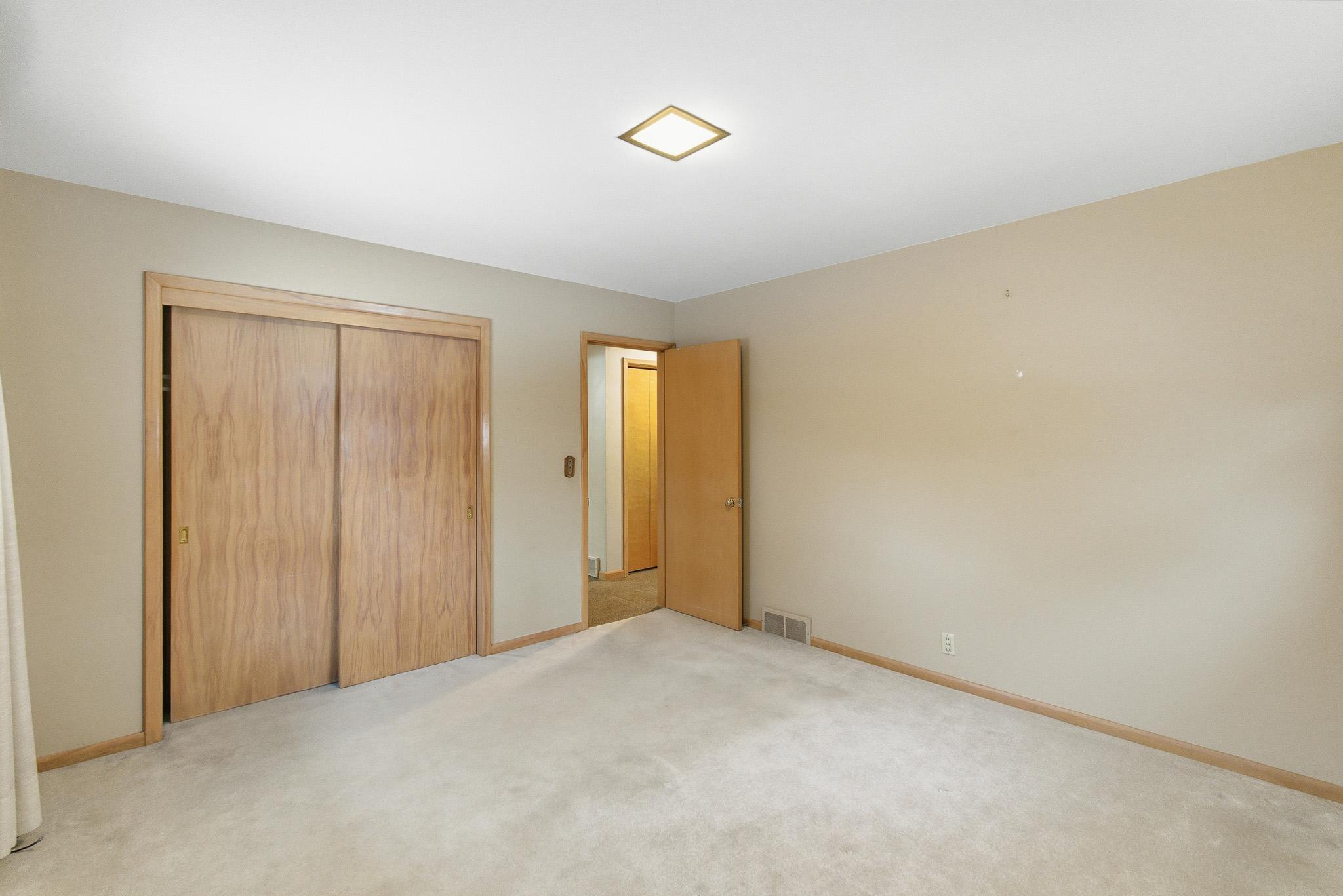 17 Gold Street Minnesota Lake, MN 56068 - Photo 9 of 39