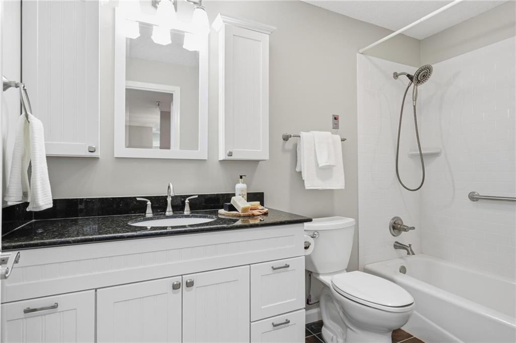 1800 Clairmont Lake, Unit 719 Decatur, GA 30033 - Photo 20 of 33