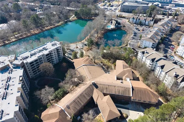 $424,500 | 1800 Clairmont Lake, Unit 719, Decatur, GA 30033