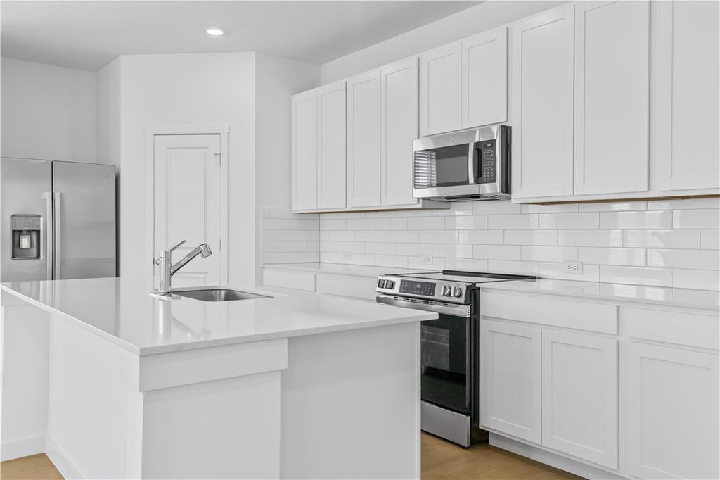 22532 West 214th Ter Spring Hill Spring Hill, KS 66083 - Photo 10 of 33
