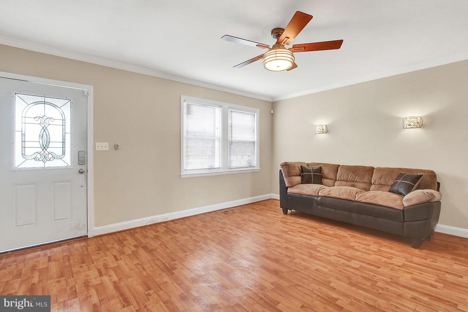 1321 Crofton Road Baltimore, MD 21239 - Photo 8 of 23 Living Room