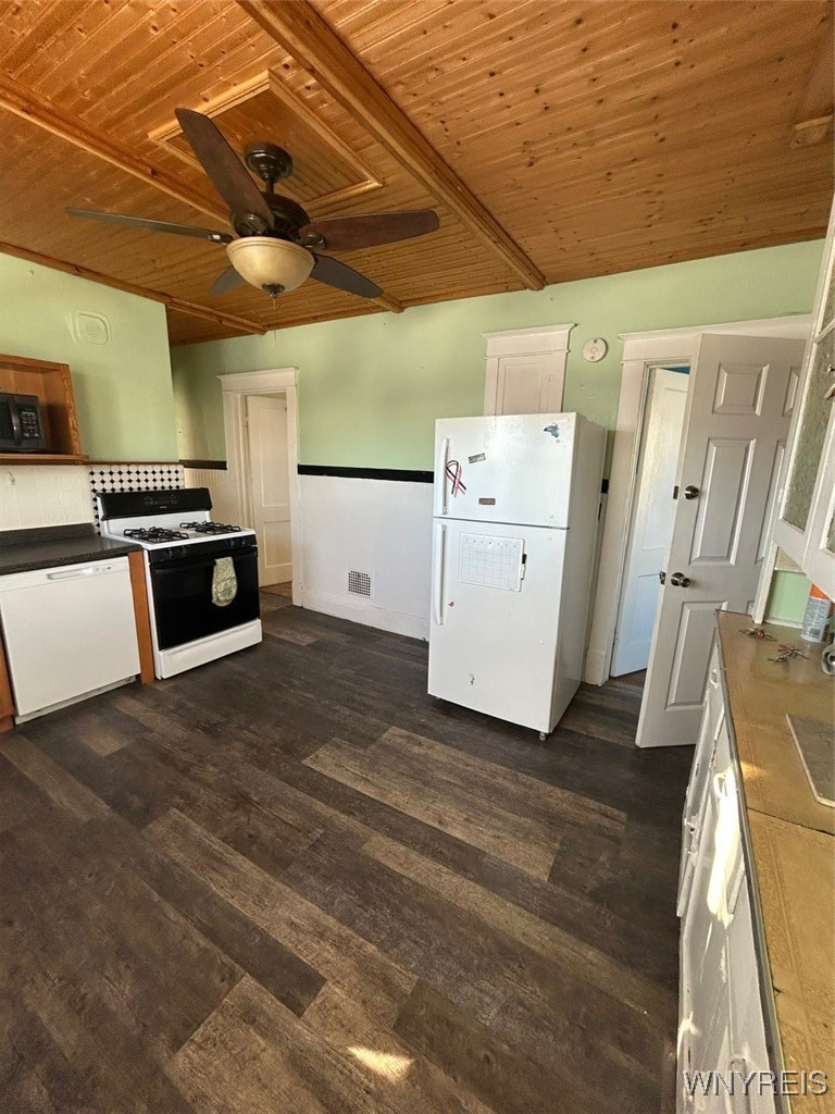 5 Humphrey Road Buffalo, NY 14207 - Photo 3 of 13