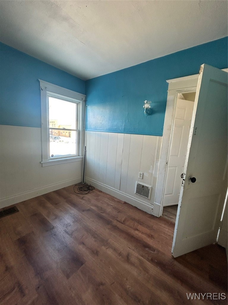 5 Humphrey Road Buffalo, NY 14207 - Photo 4 of 13