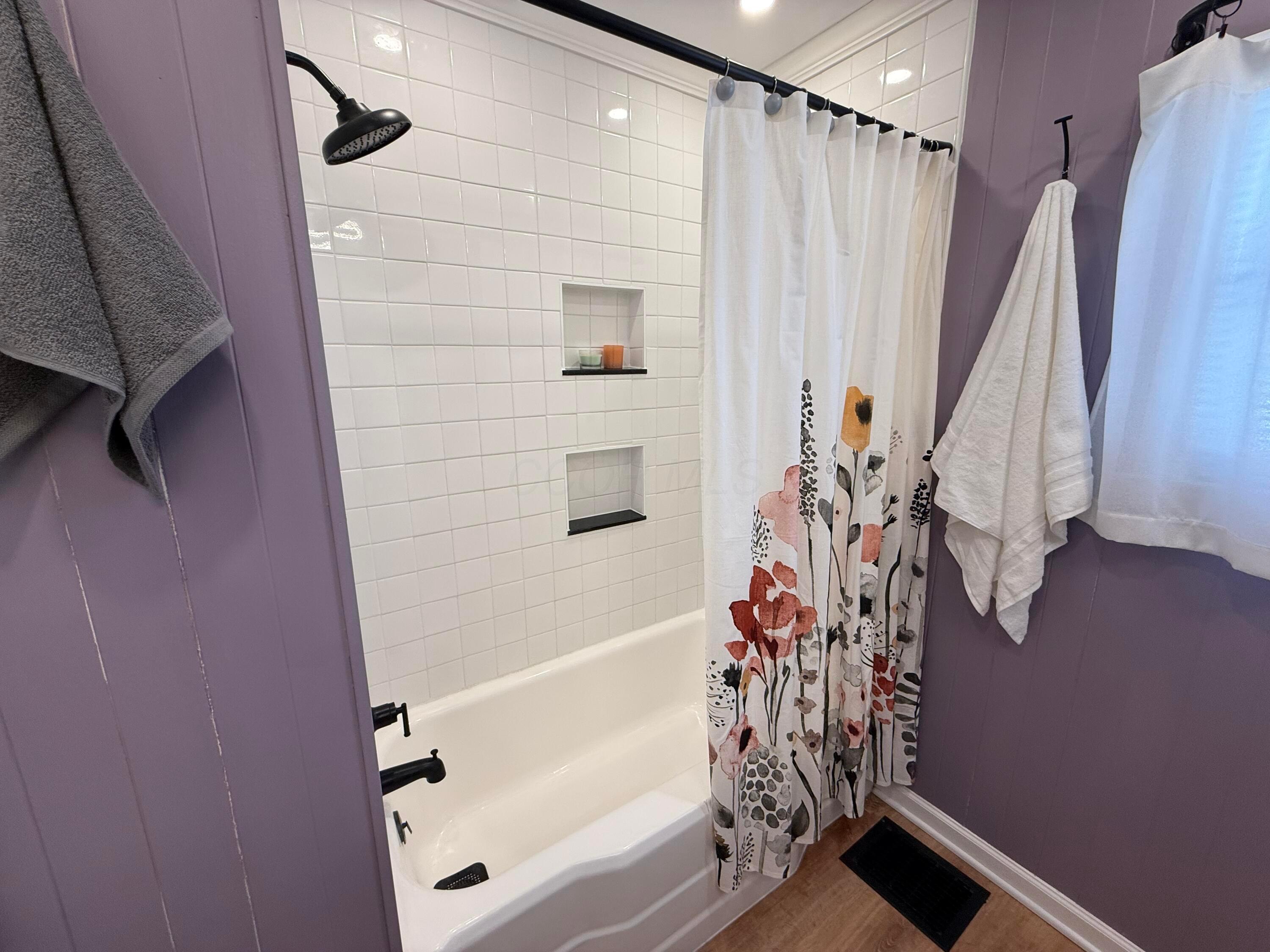 805 Timberman Road Columbus, OH 43212 - Photo 25 of 48 Main Bath