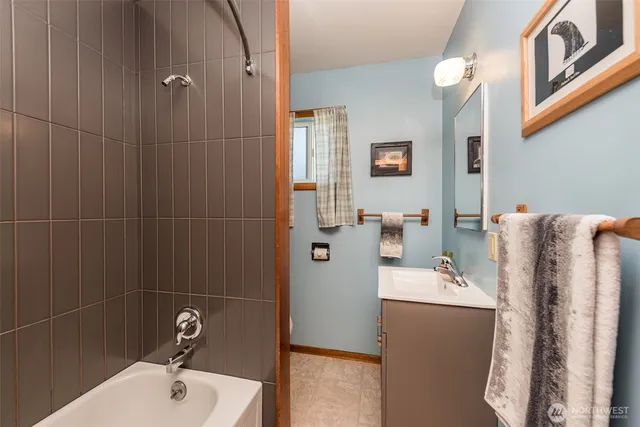 $1,420,000 | 1663 Highway 112, Sekiu, WA 98381