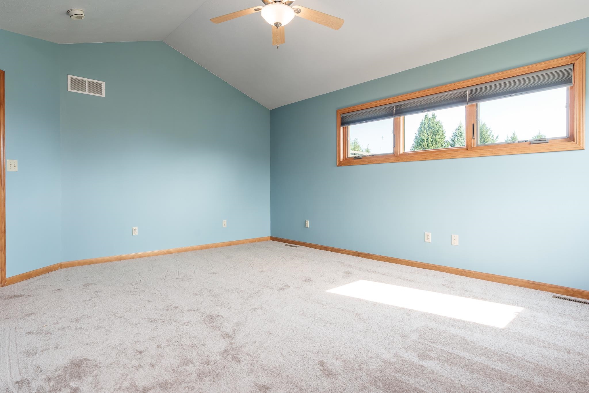 12859 Prairie Meadow Way Belvidere, IL 61008 - Photo 37 of 67 an empty room with a window