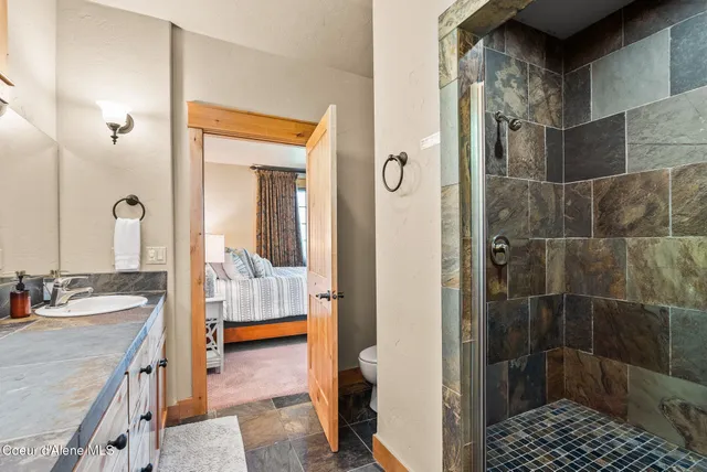 $1,445,000 | 504 Hornby Place, Dover, ID 83825