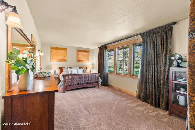 $1,445,000 | 504 Hornby Place, Dover, ID 83825