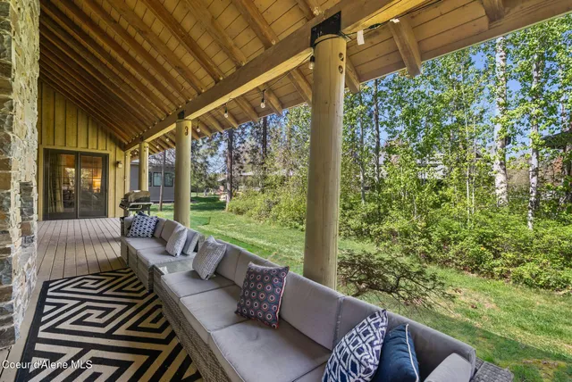 $1,445,000 | 504 Hornby Place, Dover, ID 83825