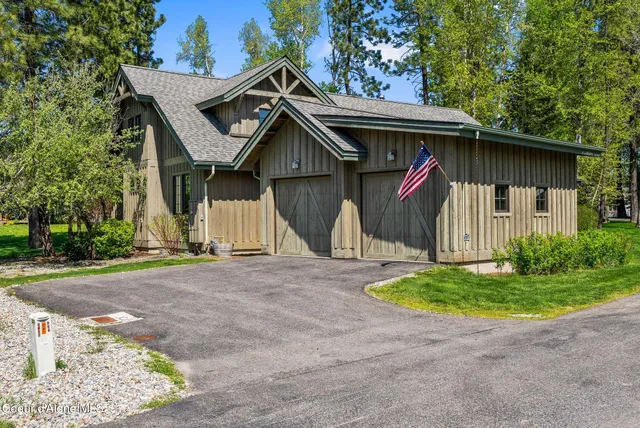 $1,445,000 | 504 Hornby Place, Dover, ID 83825