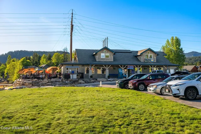 $1,445,000 | 504 Hornby Place, Dover, ID 83825