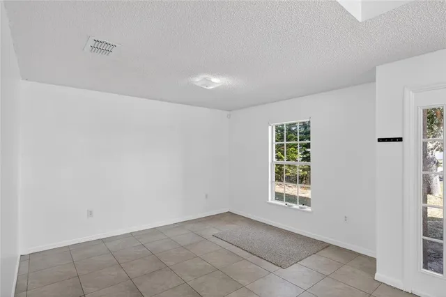 $2,100 | 1906 Lakeview Lane, Kissimmee, FL 34759
