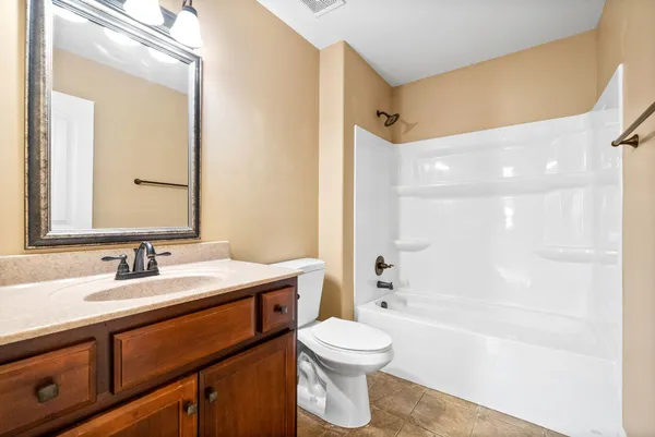 $2,100 | 3706 Tradewinds Terrace, Clarksville, TN 37040