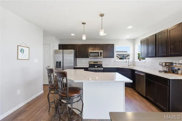 $470,000 | 730 Palisades Drive, St. Charles, MO 63301