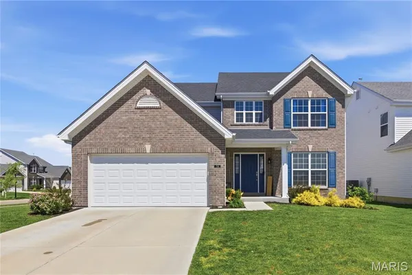 $470,000 | 730 Palisades Drive, St. Charles, MO 63301