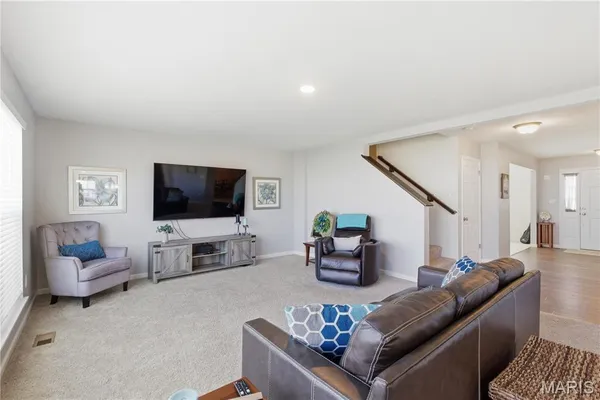 $470,000 | 730 Palisades Drive, St. Charles, MO 63301