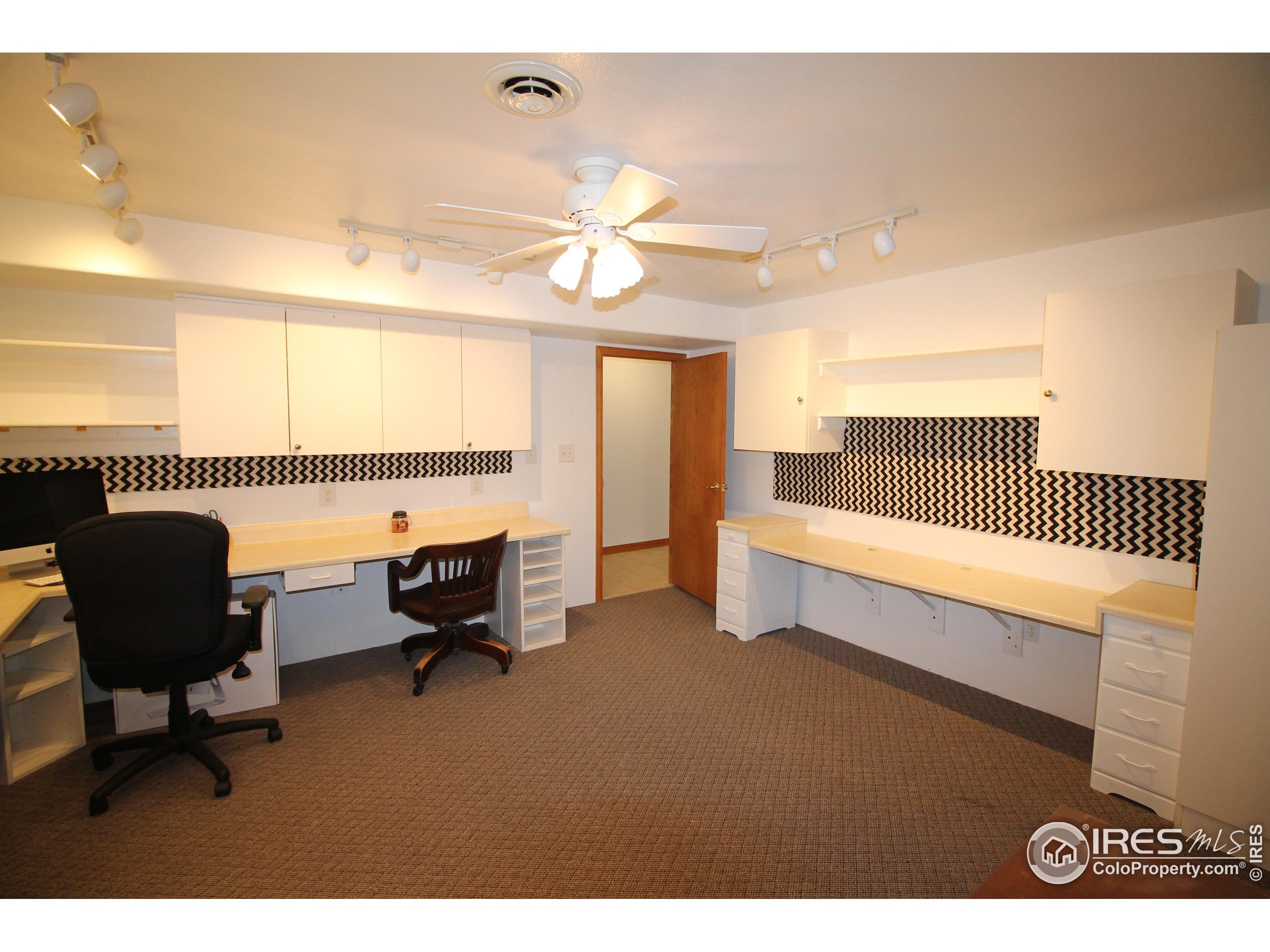 14363 Dakota Road Sterling, CO 80751 - Photo 27 of 40 a living room with furniture